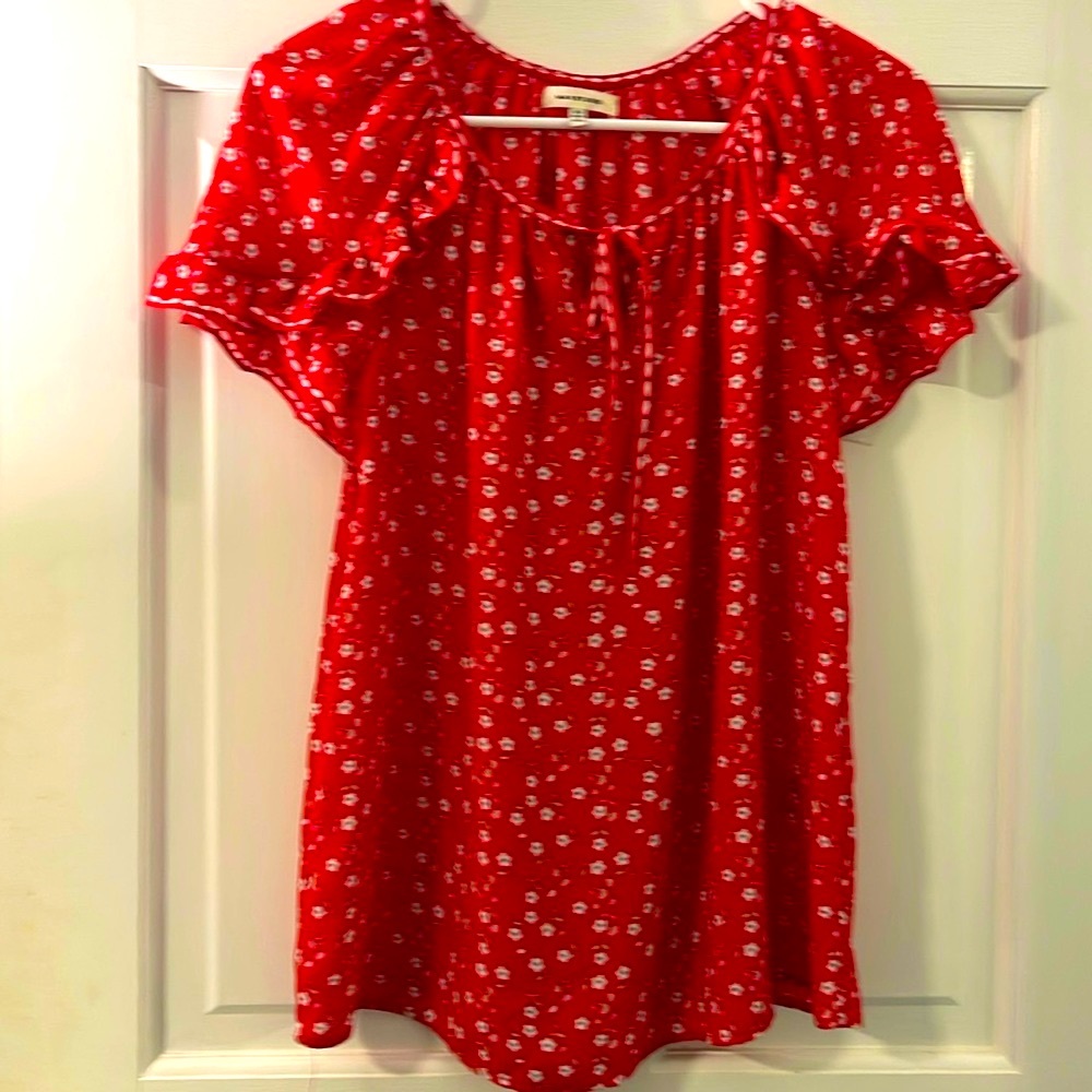 Pretty flowing red print top. Size XS. Like new. Only worn a couple times.
